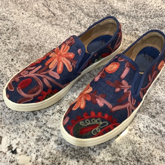 SOFFT SLIP ON BLUE/FLOWER 7M - Picture 2 of 3